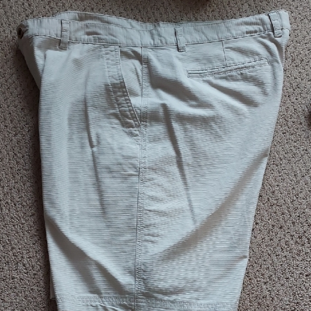 Weatherproof Gray Flat Front Shorts Excellent Condition Very Nice